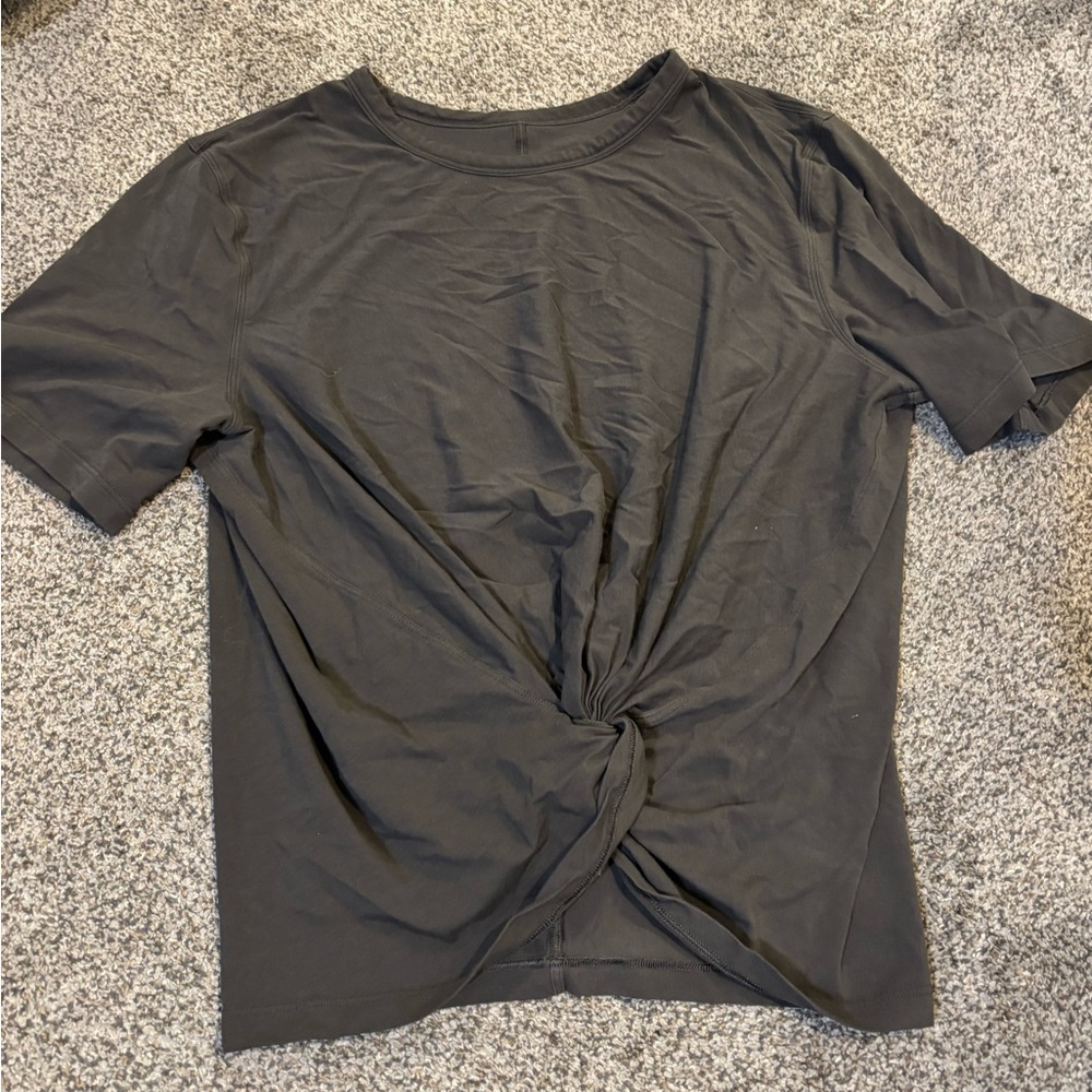 Lululemon Twisted Short Sleeve Tee